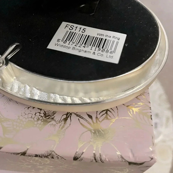 SILVER TONE DOUBLE INTERTWINED WEDDING RING PICTURE FRAME 7.5x3” cones gift wrap - Picture 11 of 14